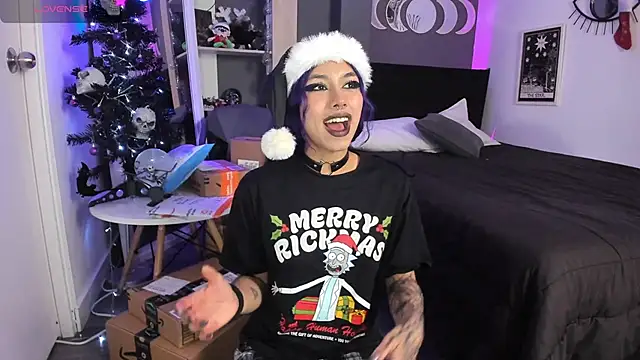 Raven Witch  online show from December 24, 8:38 pm