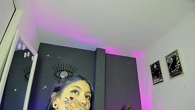 Raven Witch  online show from June 5, 6:13 pm