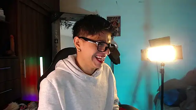 marckalexis online show from February 28, 5:04 am