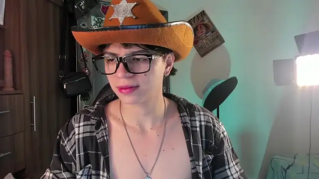 marckalexis online show from September 12, 1:11 pm