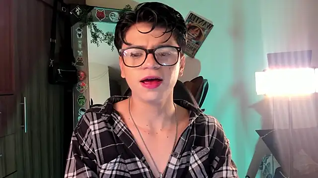 marckalexis online show from October 29, 9:27 pm