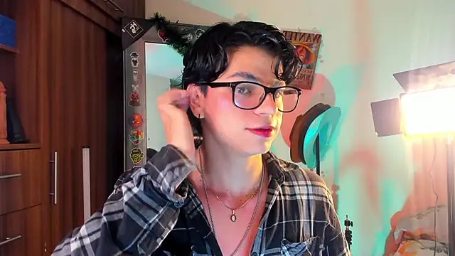 marckalexis online show from January 18, 1:31 am