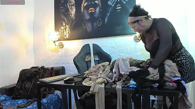 miss lucero1 online show from October 11, 1:05 am