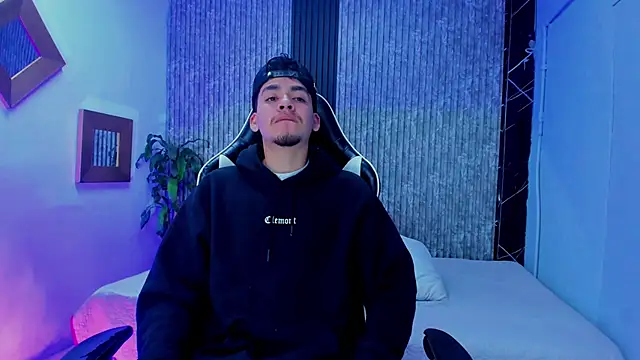 Mike 0233  online show from January 16, 4:05 am