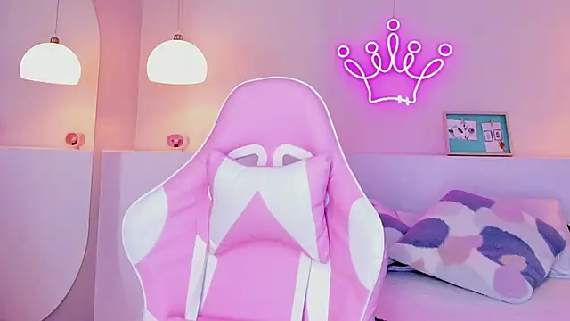 violeth hill online show from January 31, 8:01 pm