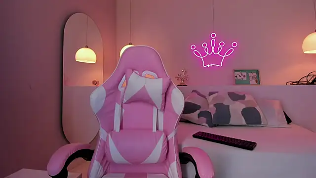 violeth hill online show from February 1, 8:26 pm