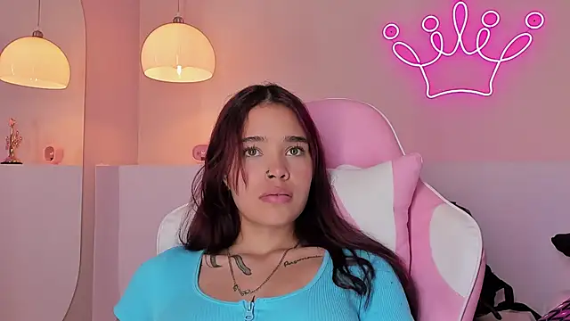 violeth hill online show from February 15, 11:36 pm