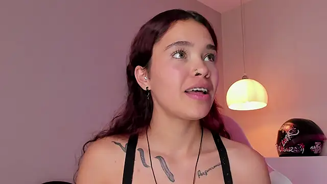 violeth hill online show from February 26, 10:58 am