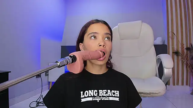 violeth hill online show from March 6, 8:37 pm