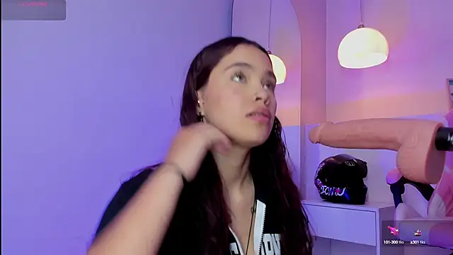 violeth hill online show from March 12, 7:49 pm