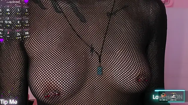 violeth hill online show from November 16, 7:08 pm