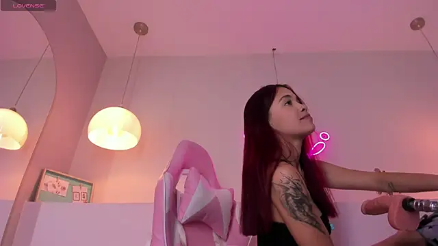 violeth hill online show from November 22, 7:46 pm