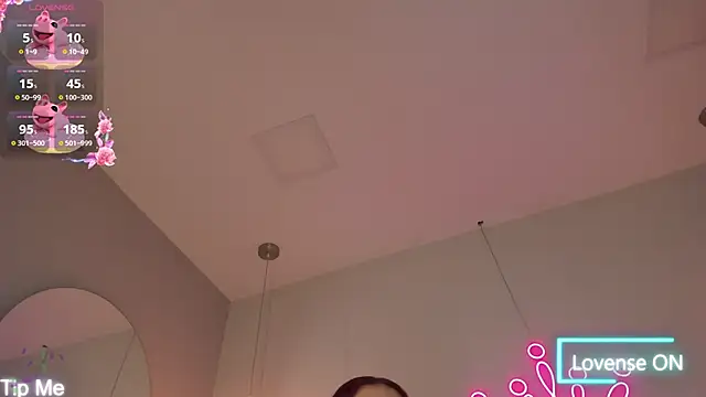 violeth hill online show from January 11, 7:30 pm