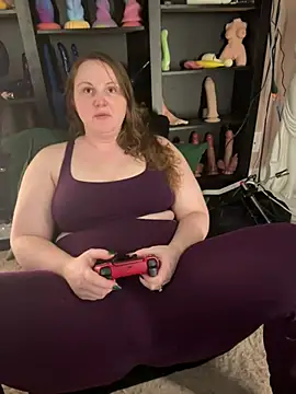 GingerSnap33 online show from May 1, 3:11 am