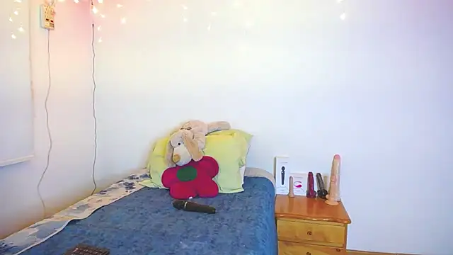 juli05star20 online show from February 6, 1:27 am