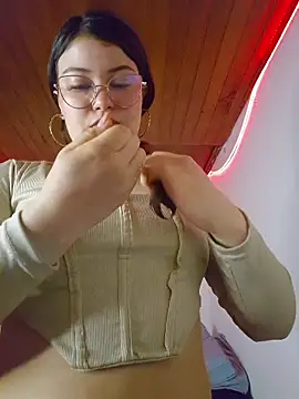 juli05star20 online show from March 19, 2:26 am