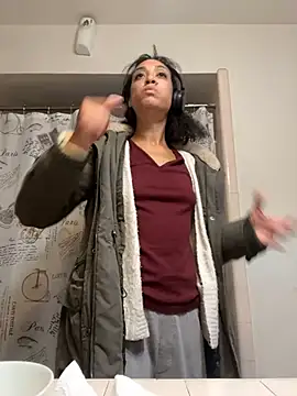 starrynikki online show from December 8, 4:35 am