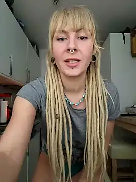 Jenna-Lia online show from December 15, 8:30 am