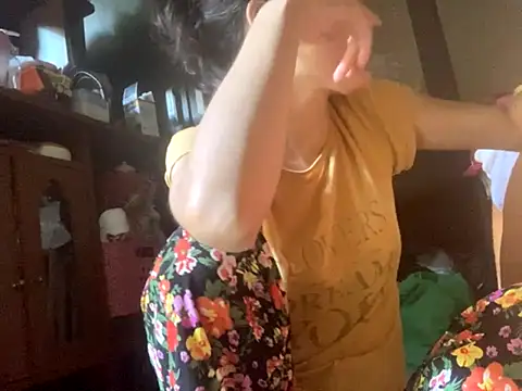 lilithanderson online show from September 25, 5:27 pm