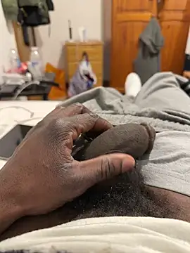 bigblackdick8inc online show from December 15, 3:22 am