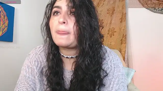 Snapshot of Marci_owo chatting on February 14, 11:07 am Marci owo online show from February 14, 11:07 am