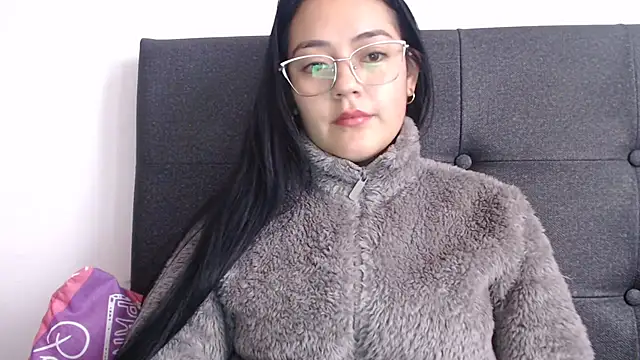 Snapshot of Alisha_99 chatting on March 12, 1:17 pm Alisha 99 online show from March 12, 1:17 pm