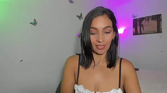 Snapshot of Mila-yang chatting on October 5, 2:21 am Mila-yang online show from October 5, 2:21 am