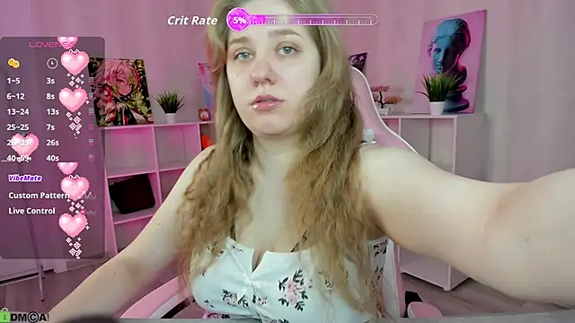 Snapshot of Megan_Violer chatting on March 19, 5:17 pm Megan Violer online show from March 19, 5:17 pm