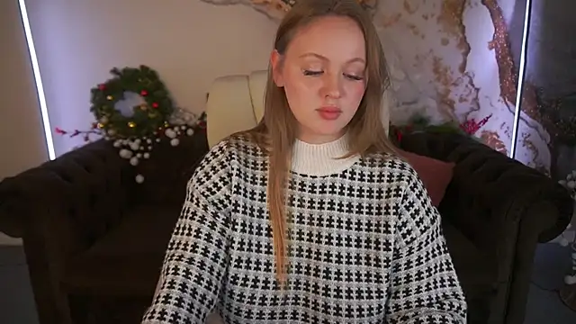 LylaYeess online show from December 24, 5:34 pm