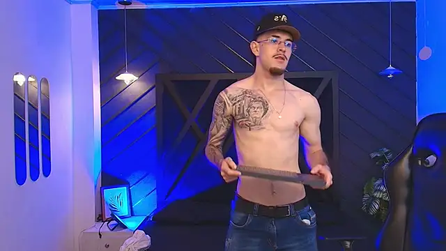 CodyWalkerR online show from March 3, 5:13 am