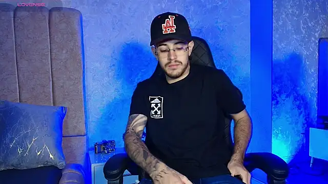 CodyWalkerR online show from June 13, 5:33 pm