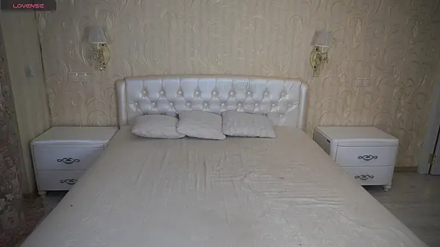 LunaaMayy online show from November 23, 12:10 am