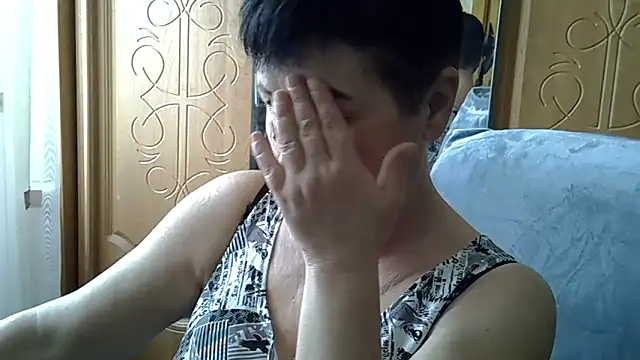 NicoleOlla online show from January 31, 8:01 am