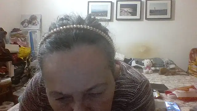 Snapshot of brasiliana49 chatting on April 29, 12:05 am brasiliana49 online show from April 29, 12:05 am