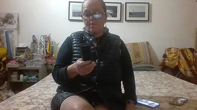 Snapshot of brasiliana49 chatting on May 9, 2:17 am brasiliana49 online show from May 9, 2:17 am