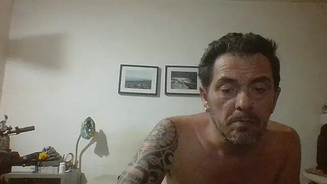 Snapshot of brasiliana49 chatting on June 25, 12:21 am brasiliana49 online show from June 25, 12:21 am
