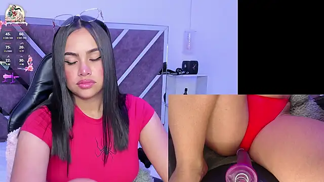 Snapshot of Alice_Roys chatting on December 30, 1:47 pm Alice Roys online show from December 30, 1:47 pm