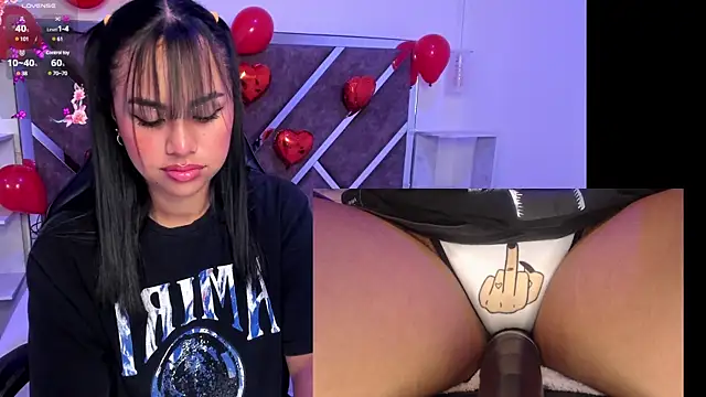 Snapshot of Alice_Roys chatting on February 3, 1:40 pm Alice Roys online show from February 3, 1:40 pm