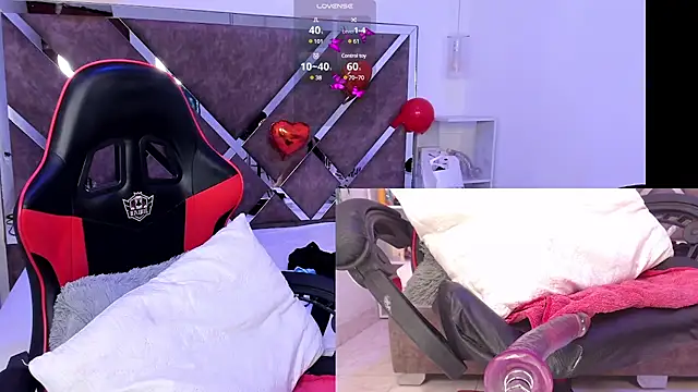 Snapshot of Alice_Roys chatting on March 2, 9:01 pm Alice Roys online show from March 2, 9:01 pm