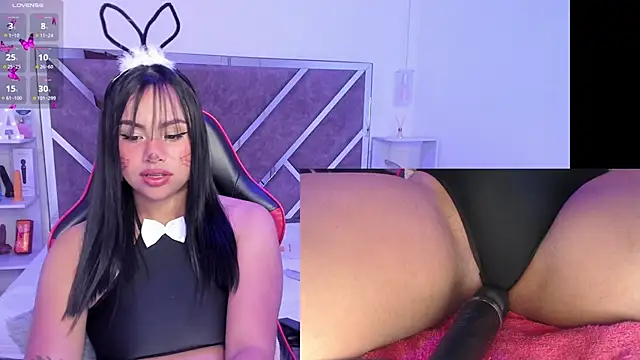 Snapshot of Alice_Roys chatting on March 11, 1:45 pm Alice Roys online show from March 11, 1:45 pm