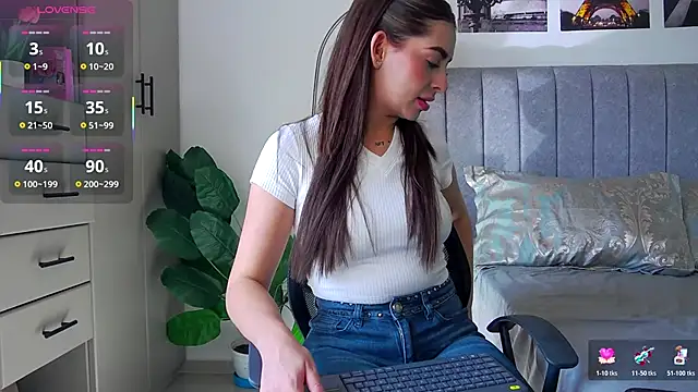 caralella online show from November 11, 7:36 pm