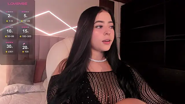 Maaiitee online show from December 4, 6:16 pm