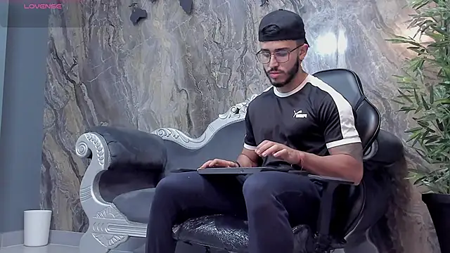 Liam Kleiin online show from January 6, 11:40 am