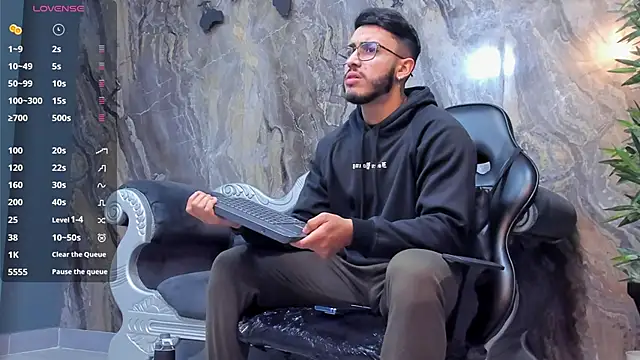 Liam Kleiin online show from January 20, 11:35 am