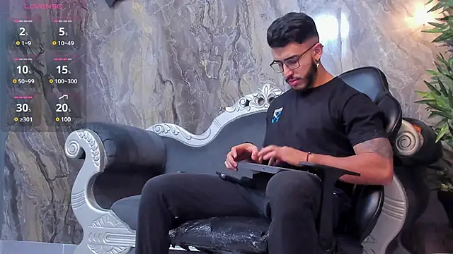 Liam Kleiin online show from February 1, 11:32 am