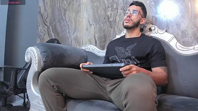 Liam Kleiin online show from February 26, 11:41 am