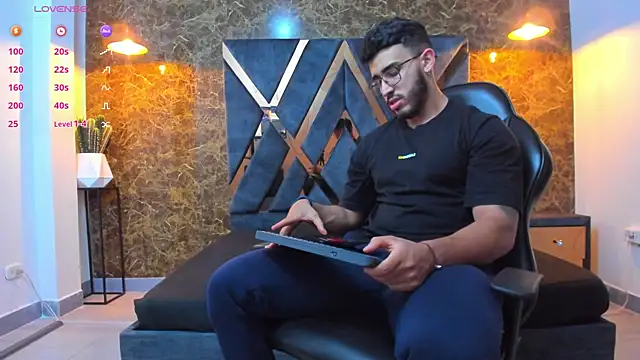 Liam Kleiin online show from September 12, 11:21 am