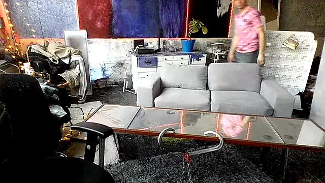 RoomBlueWhite online show from April 8, 11:21 am