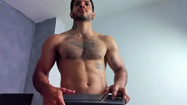 JuanBlade online show from July 29, 2:15 pm