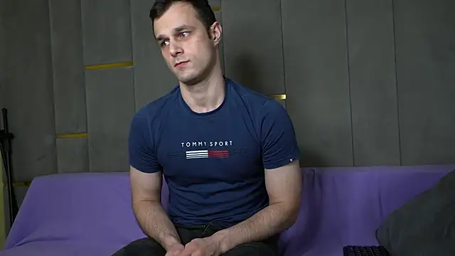 BrandonNorris online show from December 4, 12:41 am